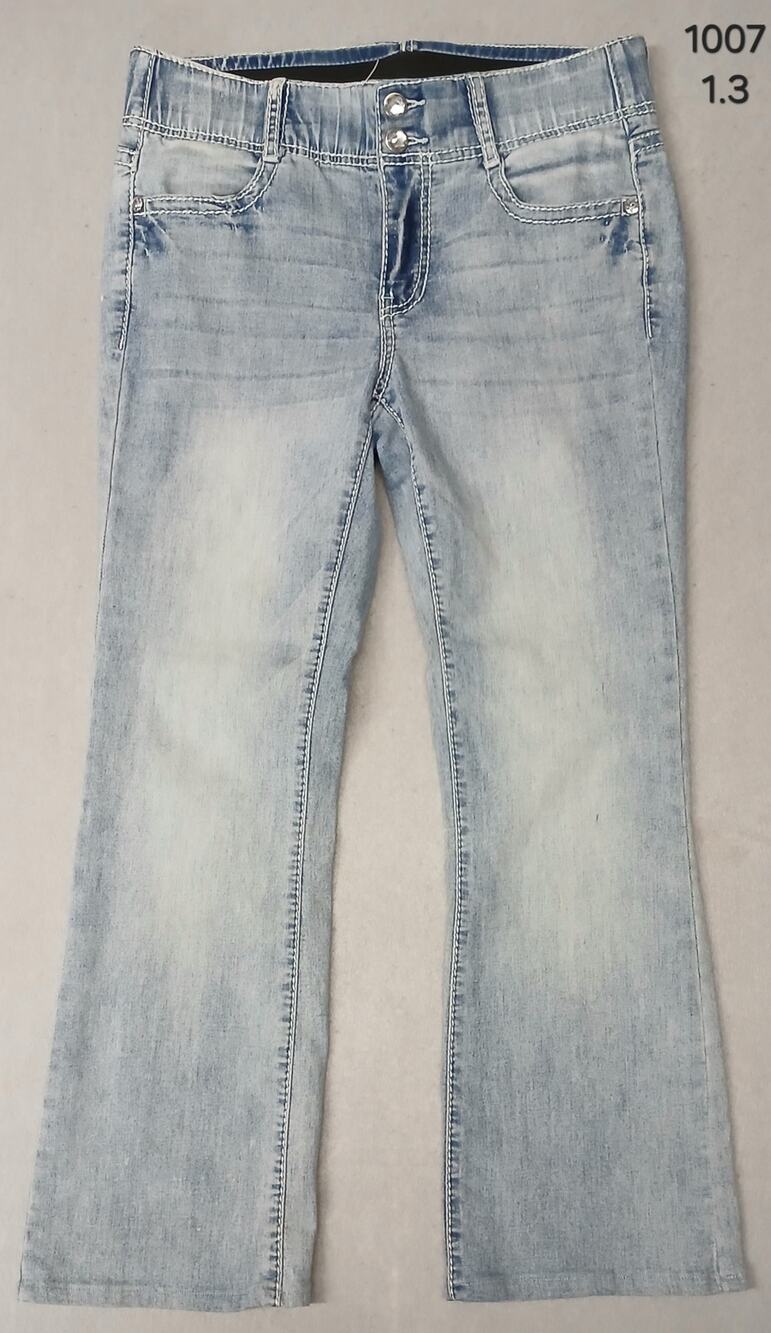 Apt. 9 (10) Boot Cut Straight Leg Stretch Light Denim Pants